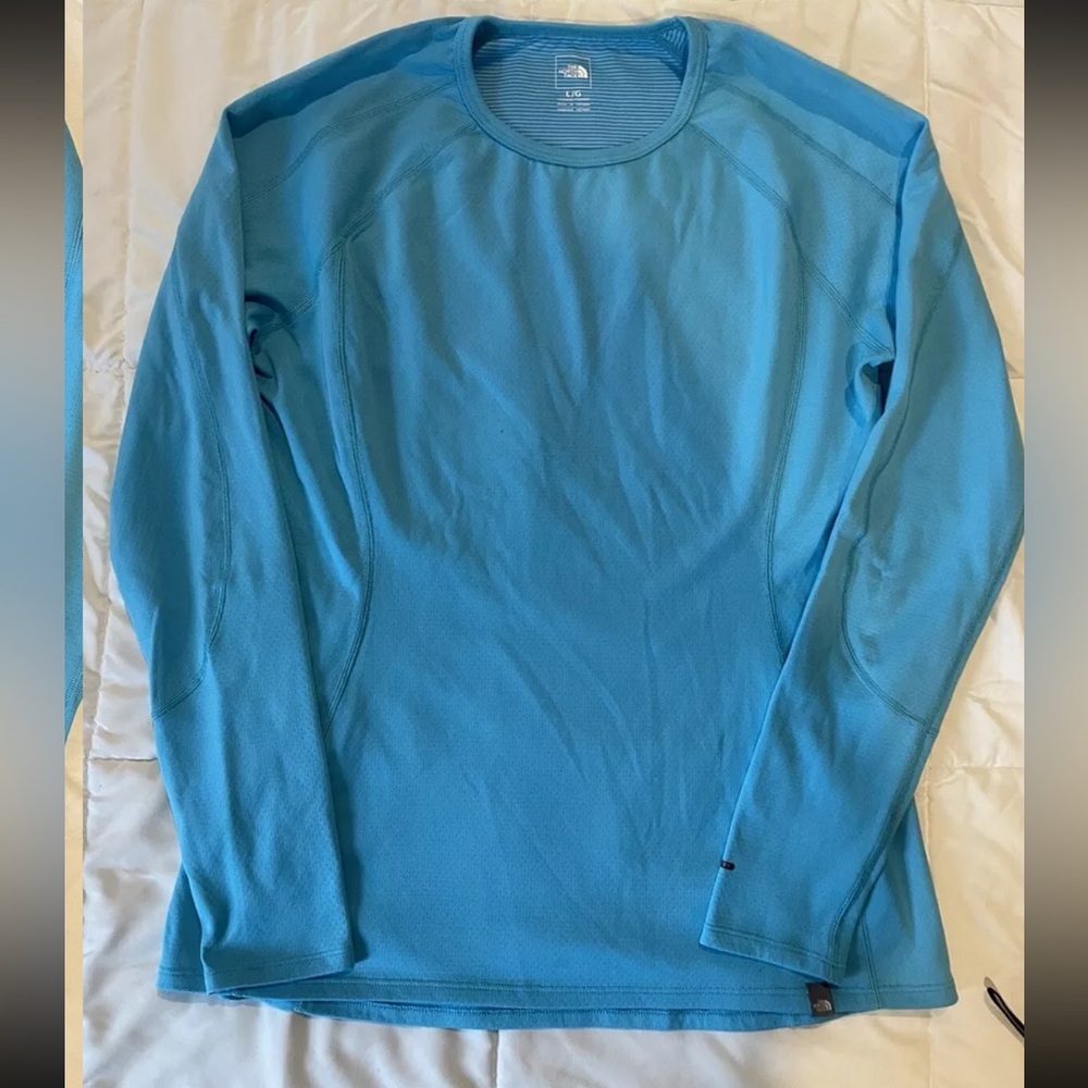 Women's North Face Turquoise Tech Long Sleeve Shirt - size large